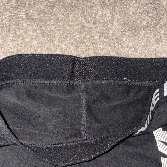 Women’s Nike Black Athletic Shorts - Picture 3 of 4